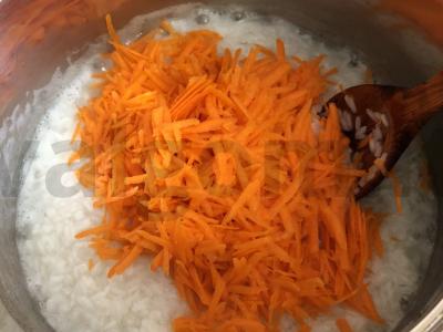 Ryžių košė su morkomis migdolų piene Žingsnis 4