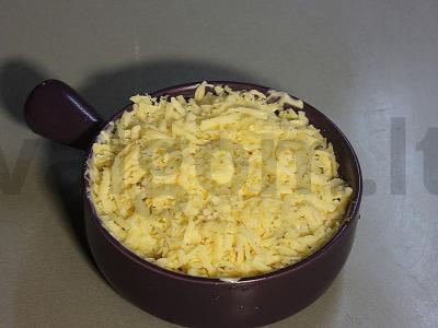 Kalakutų šlaunelė grietinėlės padaže su sūriu ir svogūnais Žingsnis 11