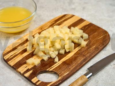 Rūgščiai saldus padažas mėsai Žingsnis 1