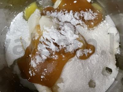 Švelnus „Medovikas“ su grietinės kremu Žingsnis 1