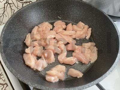 Kvietinė makaronai su padažu ir daržovėmis Žingsnis 1