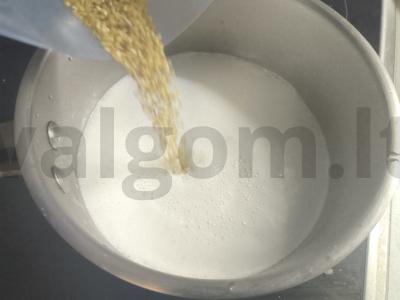 Kvietinė košė su džiovintais vaisiais Žingsnis 2