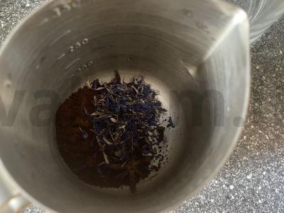 Kava su gvazdikėliais ir levandomis Žingsnis 2