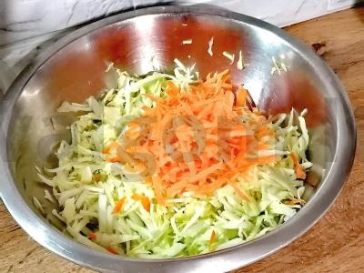 Salotas su marinuotais pievagrybiais Žingsnis 2