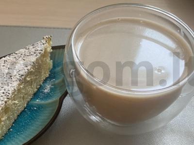 Kava su gvazdikėliais ir levandomis pagrindine nuotrauka