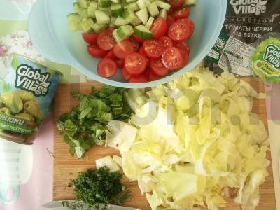 Daržovių salotas su alyvuogėmis per 15 minučių Žingsnis 2