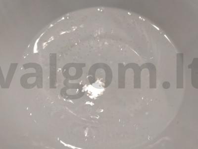 Vegetariški blynai su mineraliniu vandeniu ir kokosų vanilinu Žingsnis 1