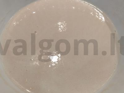 Vegetariški blynai su mineraliniu vandeniu ir kokosų vanilinu Žingsnis 4