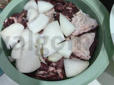 Sotūs naminis burgeris su jautienos kotletu Žingsnis 1