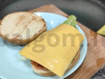 Sotūs naminis burgeris su jautienos kotletu Žingsnis 9