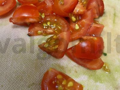 Salotos su tunu, avokadu ir pomidorais pelati Žingsnis 4