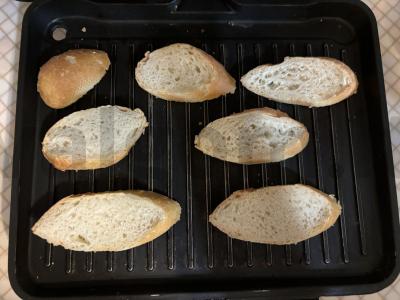 Brusketa su tunu ir korėjietiška morkų salotomis Žingsnis 2