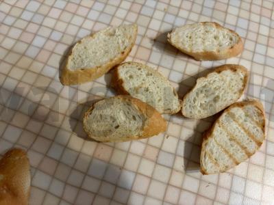 Brusketa su tunu ir korėjietiška morkų salotomis Žingsnis 4