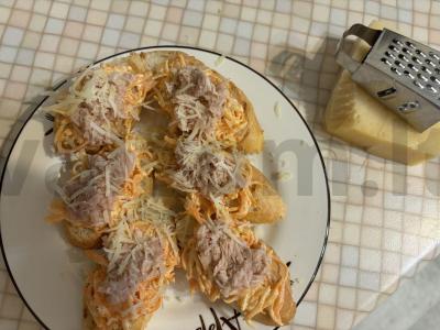 Brusketa su tunu ir korėjietiška morkų salotomis Žingsnis 8