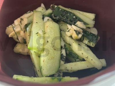 Užkandis „Aštrūs agurkai“ pagrindine nuotrauka