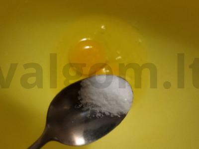 Blynai su obuoliais ir cinamonu Žingsnis 1