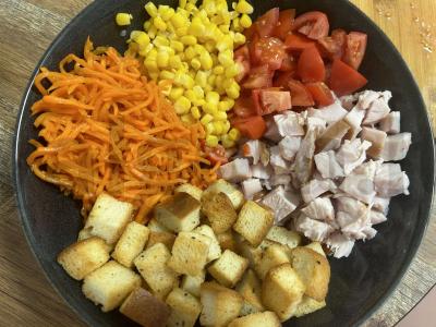 Salotas „Edelveisas“ su rūkytomis vištienos krūtinėlėmis Žingsnis 3