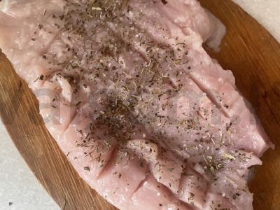 Kepta vištienos krūtinėlė su rūkytomis šoninėmis Žingsnis 3