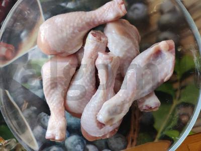 Vištienos kojos su bulvėmis rožiniame vyne Žingsnis 1