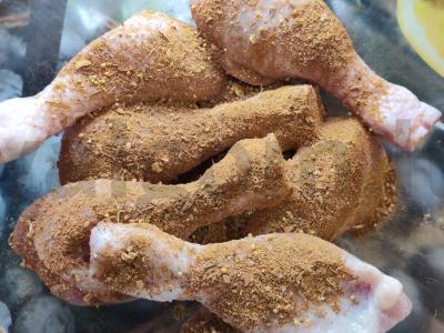 Vištienos kojos su bulvėmis rožiniame vyne Žingsnis 2