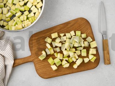 Cukinijų uogienė kaip ananasinė Žingsnis 1