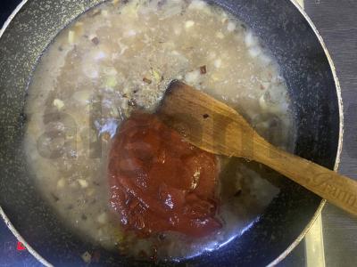 Švelniausi jautienos šonkauliai pomidorų padaže Žingsnis 5