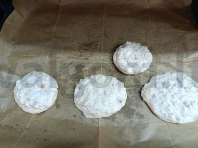 Varškės ir graikinių riešutų bandelės Žingsnis 5