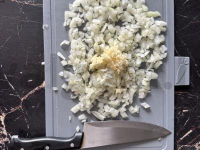 Keptas ryžiai su vištiena Žingsnis 1