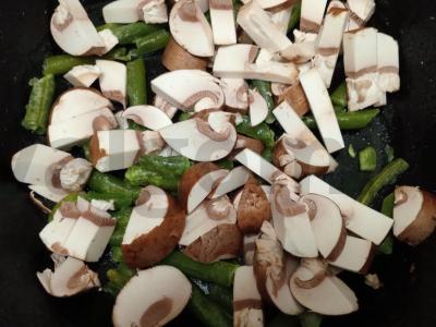 Pusryčiai su kuskusu, grybais ir žaliąja pupelių ankštimi Žingsnis 5