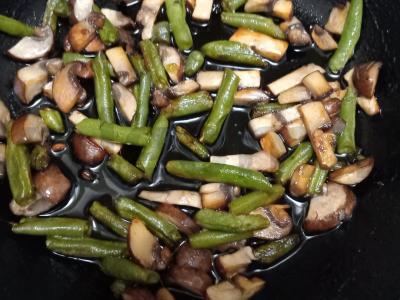 Pusryčiai su kuskusu, grybais ir žaliąja pupelių ankštimi Žingsnis 7