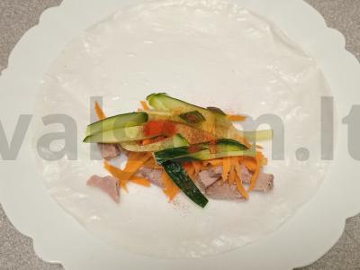 Vietnamietiški suktinukai su šonine Žingsnis 4