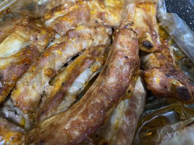 Kiaulienos šonkauliai orkaitėje su garstyčiomis pagrindine nuotrauka