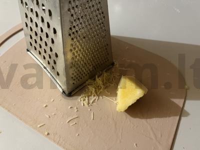 Kvapni pica su traškia parmezano plutele Žingsnis 10