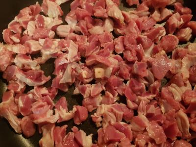 Vištienos skrandžių padažas Žingsnis 1