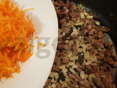 Vištienos skrandžių padažas Žingsnis 6