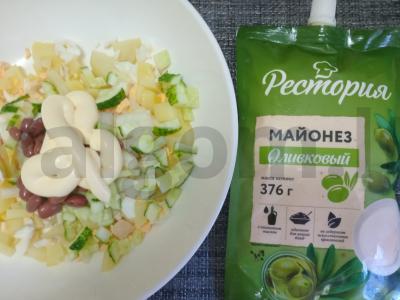 Bulvių salotas su konservuotomis pupelėmis ir marinuotais grybais Žingsnis 5