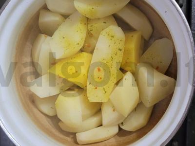 Klasikiniai bulvių piurė su pienu ir sviestu Žingsnis 2