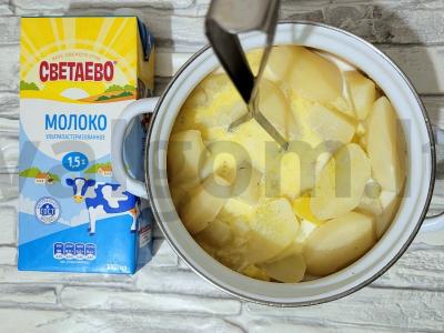 Klasikiniai bulvių piurė su pienu ir sviestu Žingsnis 3