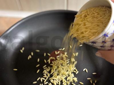 Orzo makaronai su vištiena grietinėlės padaže Žingsnis 4