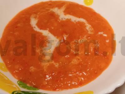 Daržovių sriuba-pyragas pagrindine nuotrauka