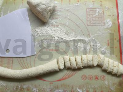 Patingėlių virtinukai iš varškės Žingsnis 3