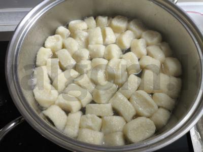 Patingėlių virtinukai iš varškės Žingsnis 5