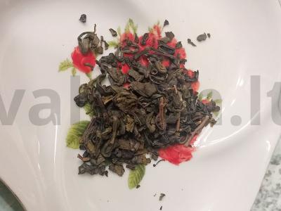 Žalioji arbata su mėtomis ir spanguolėmis Žingsnis 1