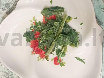 Žalioji arbata su mėtomis ir spanguolėmis Žingsnis 2