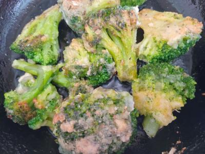 Brokoliai duonoje su česnaku Žingsnis 4