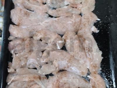 Keptas vištienos filė su džiovintais pomidorais po sūriu Žingsnis 2