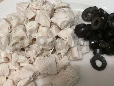 Pica su ananasais ir vištienos krūtinėle Žingsnis 3