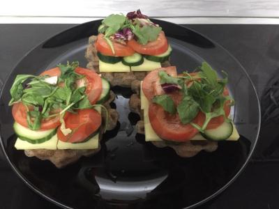 Lininiai keto vafliai pagrindine nuotrauka