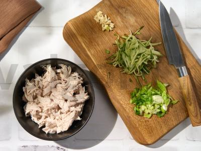 Rulonas su lydytu sūriu ir korėjietiška morkų salotomis Žingsnis 2