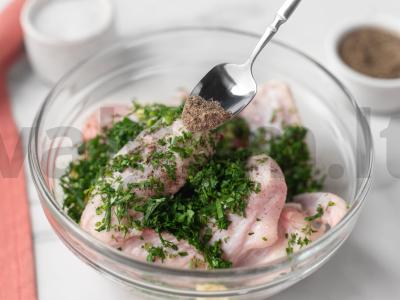 Vištienos sparneliai marinate Žingsnis 3
